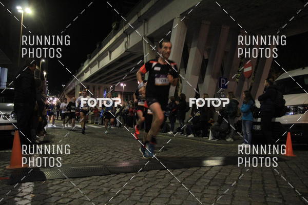 Buy your photos of the eventS�o Silvestre Porto 2019 on Fotop