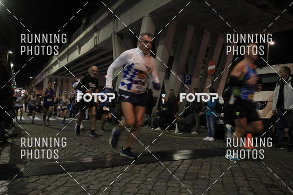 Buy your photos of the eventS�o Silvestre Porto 2019 on Fotop
