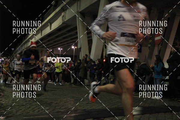 Buy your photos of the eventS�o Silvestre Porto 2019 on Fotop