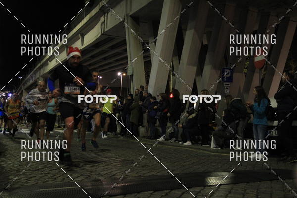 Buy your photos of the eventS�o Silvestre Porto 2019 on Fotop