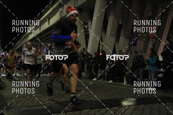 Buy your photos of the eventS�o Silvestre Porto 2019 on Fotop