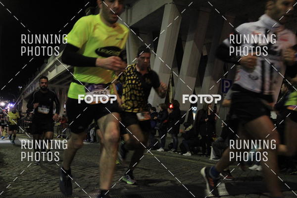 Buy your photos of the eventS�o Silvestre Porto 2019 on Fotop