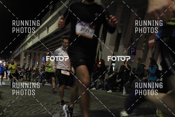 Buy your photos of the eventS�o Silvestre Porto 2019 on Fotop