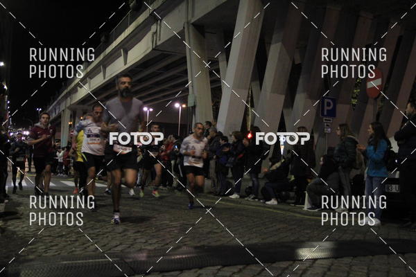Buy your photos of the eventS�o Silvestre Porto 2019 on Fotop