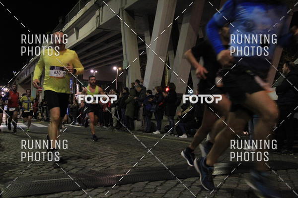 Buy your photos of the eventS�o Silvestre Porto 2019 on Fotop