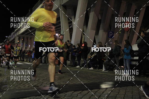 Buy your photos of the eventS�o Silvestre Porto 2019 on Fotop