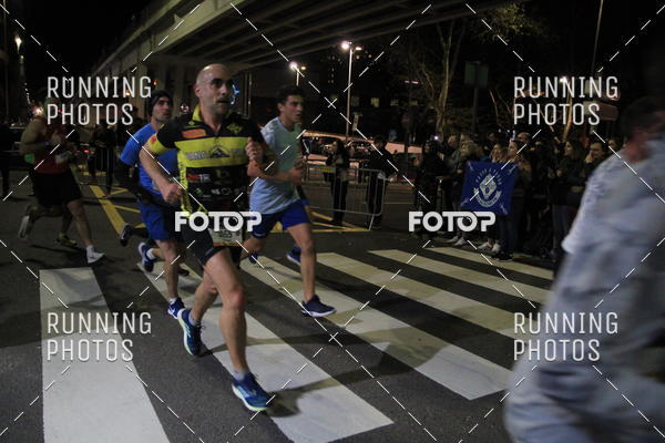 Buy your photos of the eventS�o Silvestre Porto 2019 on Fotop