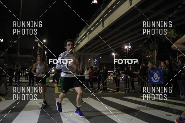 Buy your photos of the eventS�o Silvestre Porto 2019 on Fotop