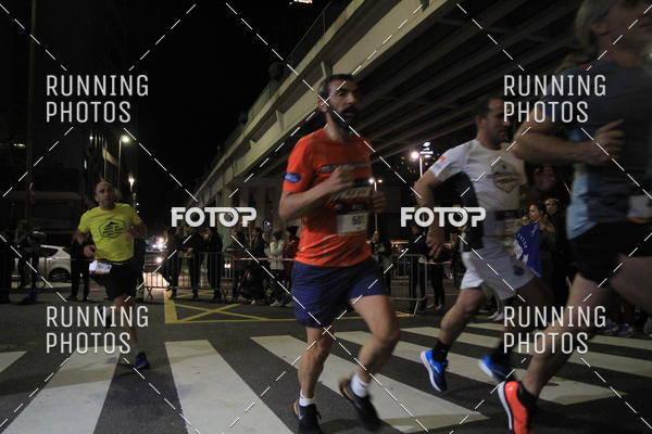 Buy your photos of the eventS�o Silvestre Porto 2019 on Fotop