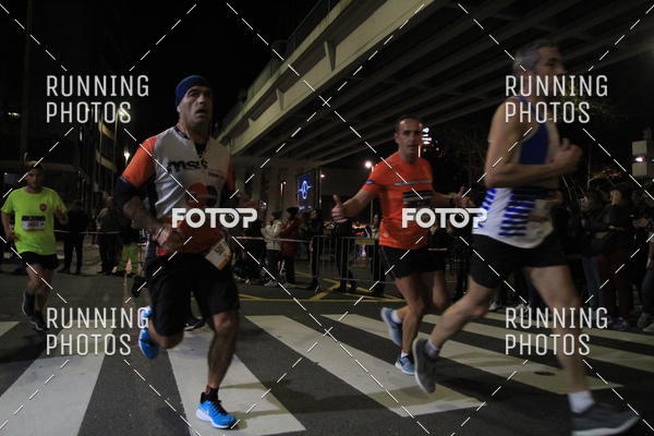 Buy your photos of the eventS�o Silvestre Porto 2019 on Fotop