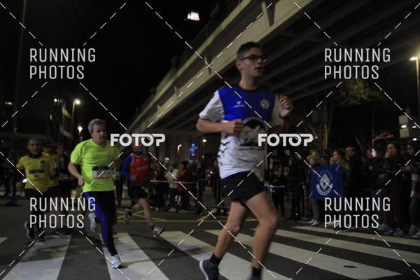 Buy your photos of the eventS�o Silvestre Porto 2019 on Fotop
