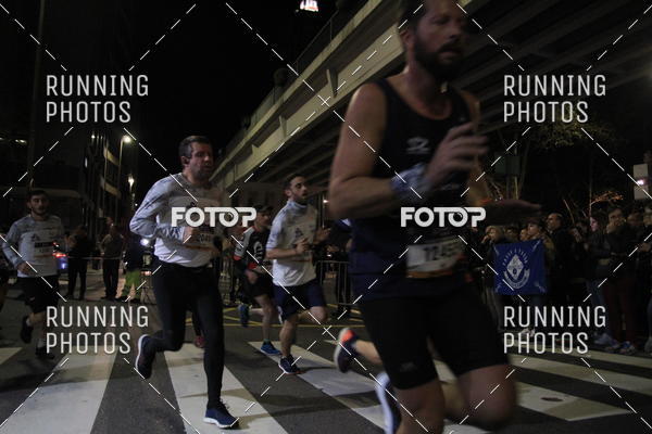 Buy your photos of the eventS�o Silvestre Porto 2019 on Fotop