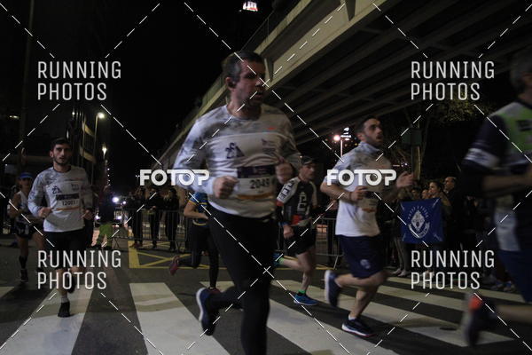 Buy your photos of the eventS�o Silvestre Porto 2019 on Fotop