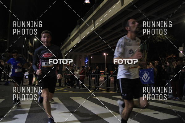Buy your photos of the eventS�o Silvestre Porto 2019 on Fotop
