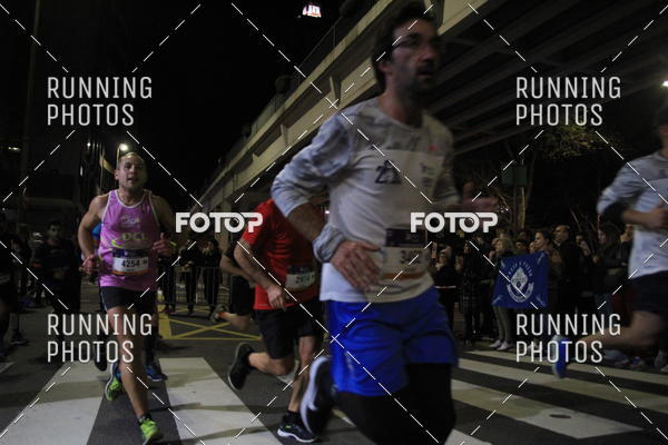 Buy your photos of the eventS�o Silvestre Porto 2019 on Fotop