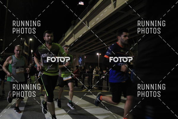 Buy your photos of the eventS�o Silvestre Porto 2019 on Fotop