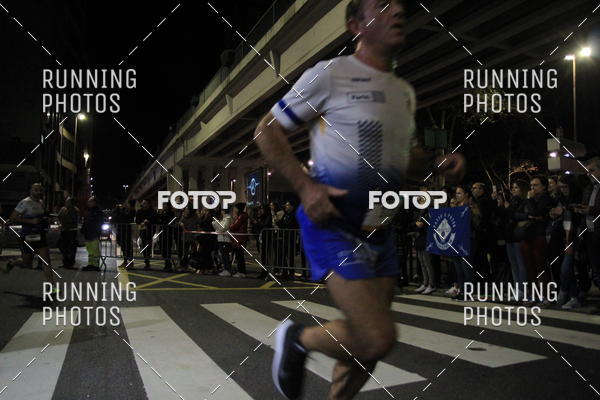 Buy your photos of the eventS�o Silvestre Porto 2019 on Fotop