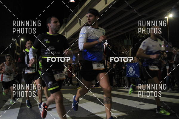 Buy your photos of the eventS�o Silvestre Porto 2019 on Fotop