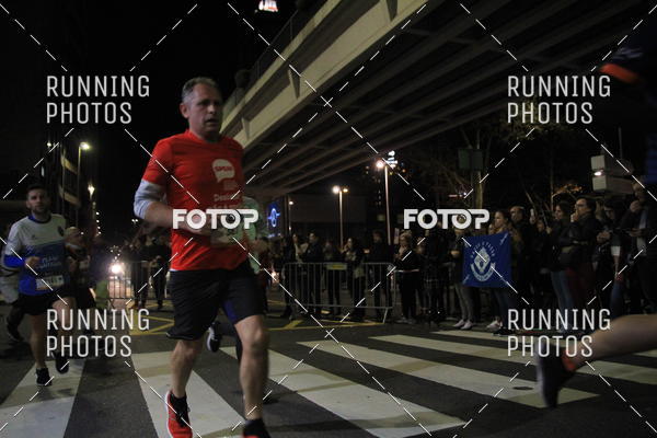 Buy your photos of the eventS�o Silvestre Porto 2019 on Fotop