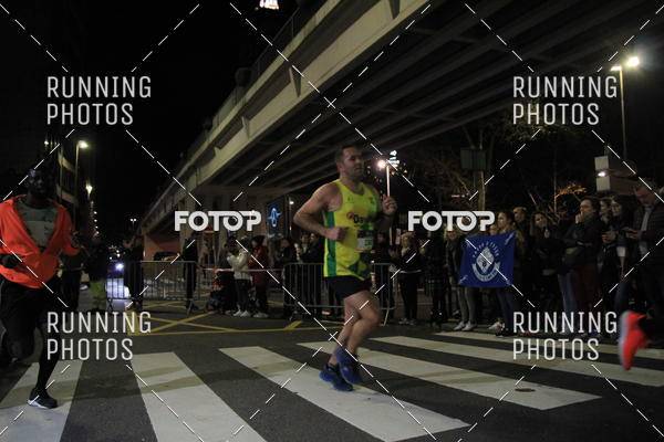 Buy your photos of the eventS�o Silvestre Porto 2019 on Fotop