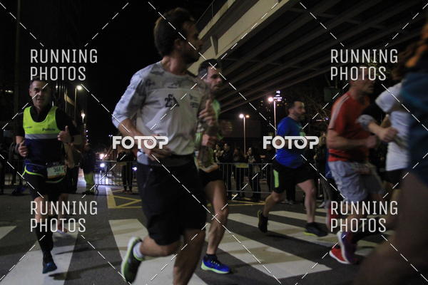Buy your photos of the eventS�o Silvestre Porto 2019 on Fotop