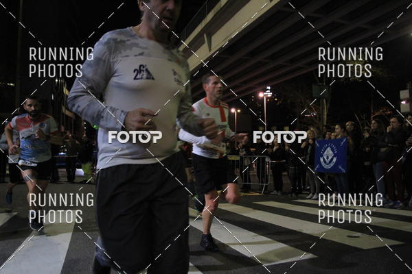 Buy your photos of the eventS�o Silvestre Porto 2019 on Fotop