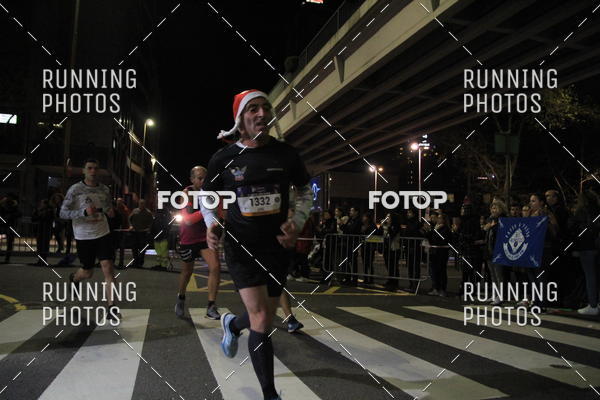 Buy your photos of the eventS�o Silvestre Porto 2019 on Fotop