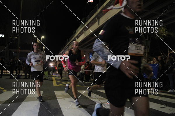 Buy your photos of the eventS�o Silvestre Porto 2019 on Fotop