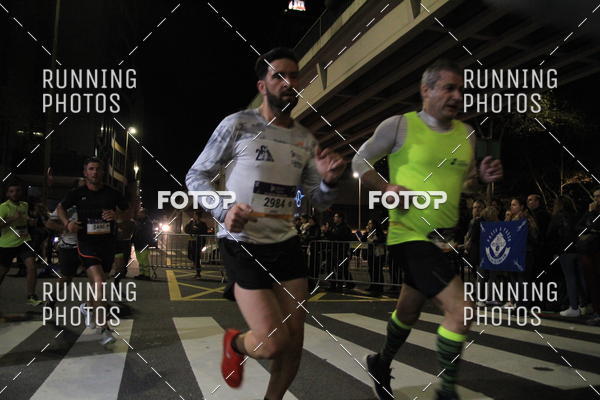 Buy your photos of the eventS�o Silvestre Porto 2019 on Fotop
