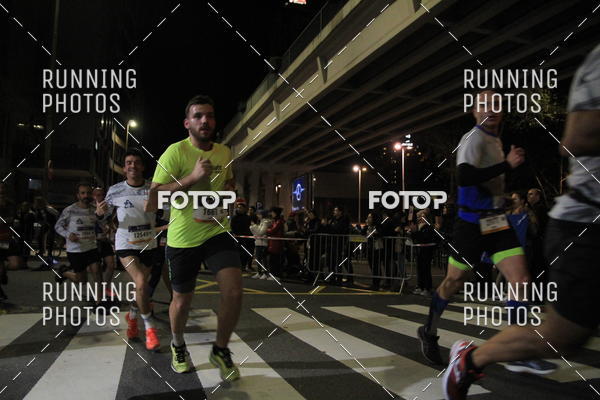 Buy your photos of the eventS�o Silvestre Porto 2019 on Fotop