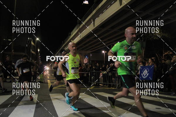 Buy your photos of the eventS�o Silvestre Porto 2019 on Fotop