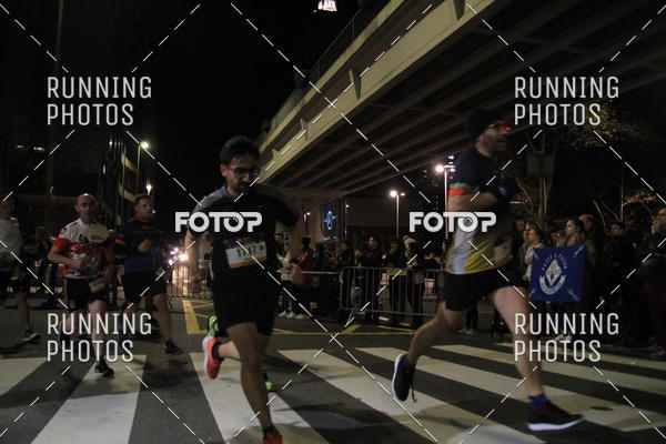 Buy your photos of the eventS�o Silvestre Porto 2019 on Fotop