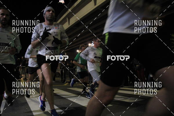 Buy your photos of the eventS�o Silvestre Porto 2019 on Fotop