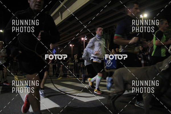 Buy your photos of the eventS�o Silvestre Porto 2019 on Fotop