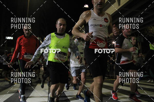 Buy your photos of the eventS�o Silvestre Porto 2019 on Fotop
