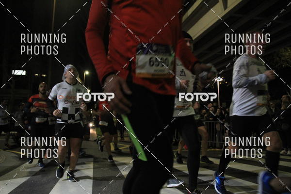 Buy your photos of the eventS�o Silvestre Porto 2019 on Fotop