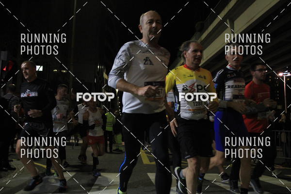 Buy your photos of the eventS�o Silvestre Porto 2019 on Fotop