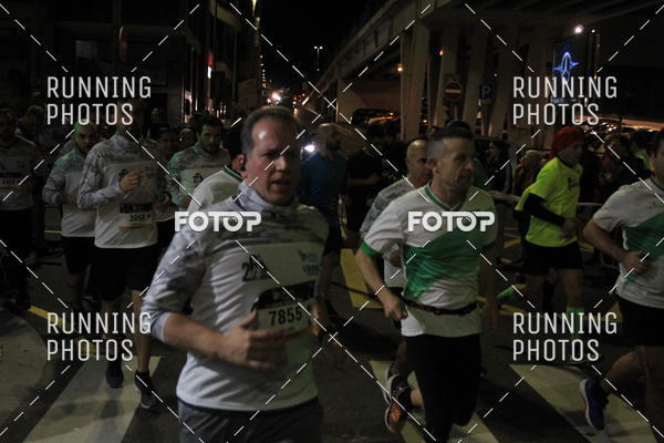 Buy your photos of the eventS�o Silvestre Porto 2019 on Fotop
