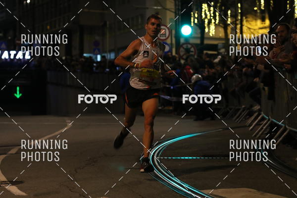 Buy your photos of the eventS�o Silvestre Porto 2019 on Fotop