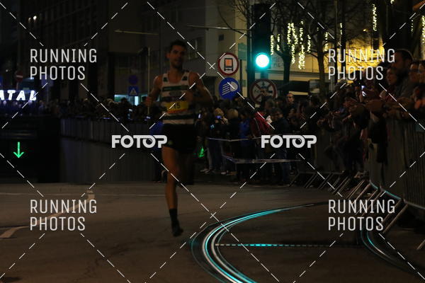 Buy your photos of the eventS�o Silvestre Porto 2019 on Fotop
