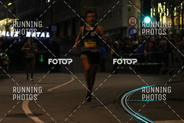 Buy your photos of the eventS�o Silvestre Porto 2019 on Fotop