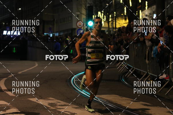 Buy your photos of the eventS�o Silvestre Porto 2019 on Fotop