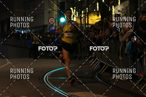 Buy your photos of the eventS�o Silvestre Porto 2019 on Fotop