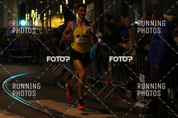 Buy your photos of the eventS�o Silvestre Porto 2019 on Fotop