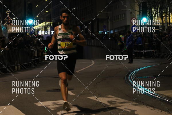 Buy your photos of the eventS�o Silvestre Porto 2019 on Fotop