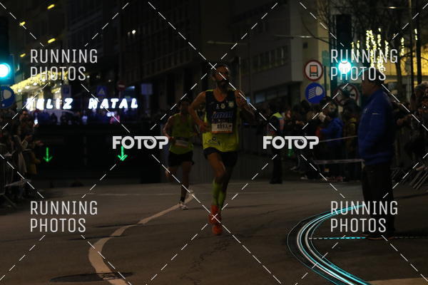 Buy your photos of the eventS�o Silvestre Porto 2019 on Fotop