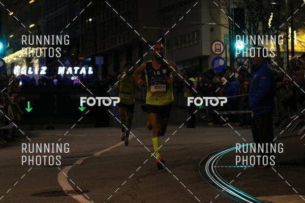 Buy your photos of the eventS�o Silvestre Porto 2019 on Fotop