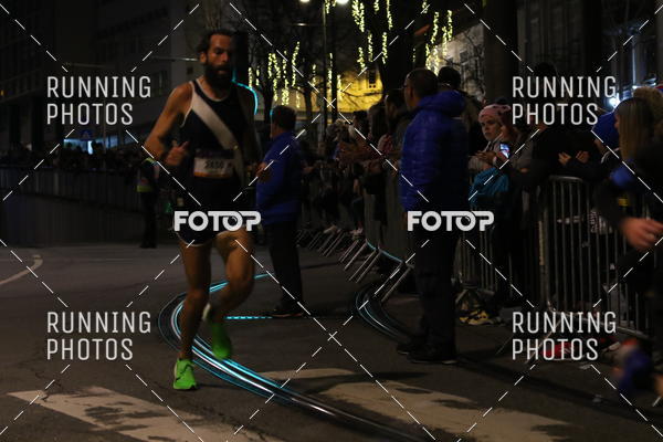Buy your photos of the eventS�o Silvestre Porto 2019 on Fotop