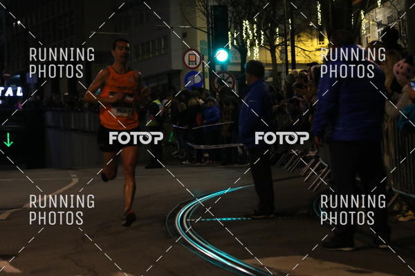 Buy your photos of the eventS�o Silvestre Porto 2019 on Fotop