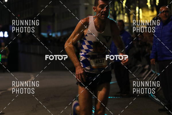 Buy your photos of the eventS�o Silvestre Porto 2019 on Fotop